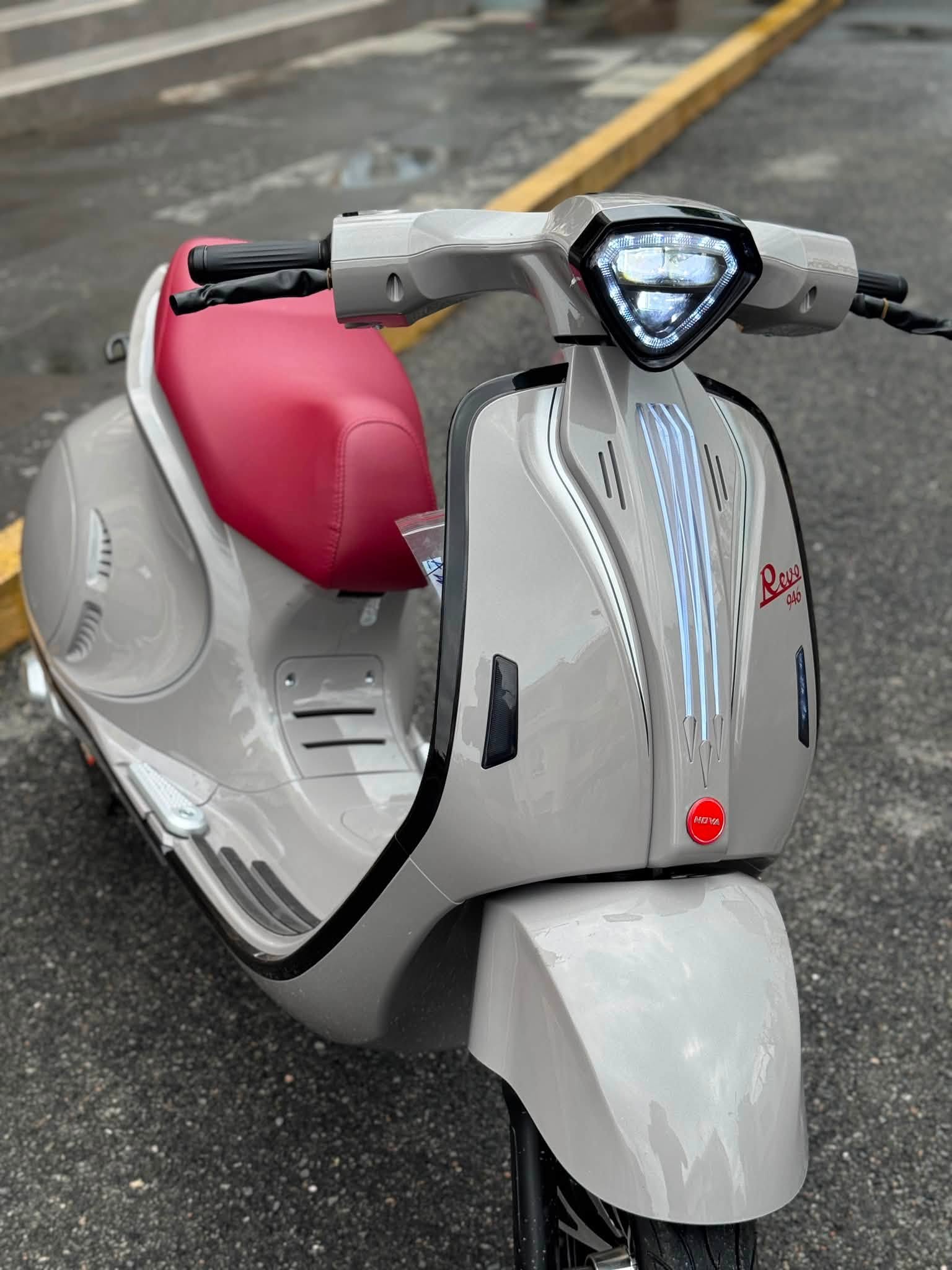 xe điện Revo 946