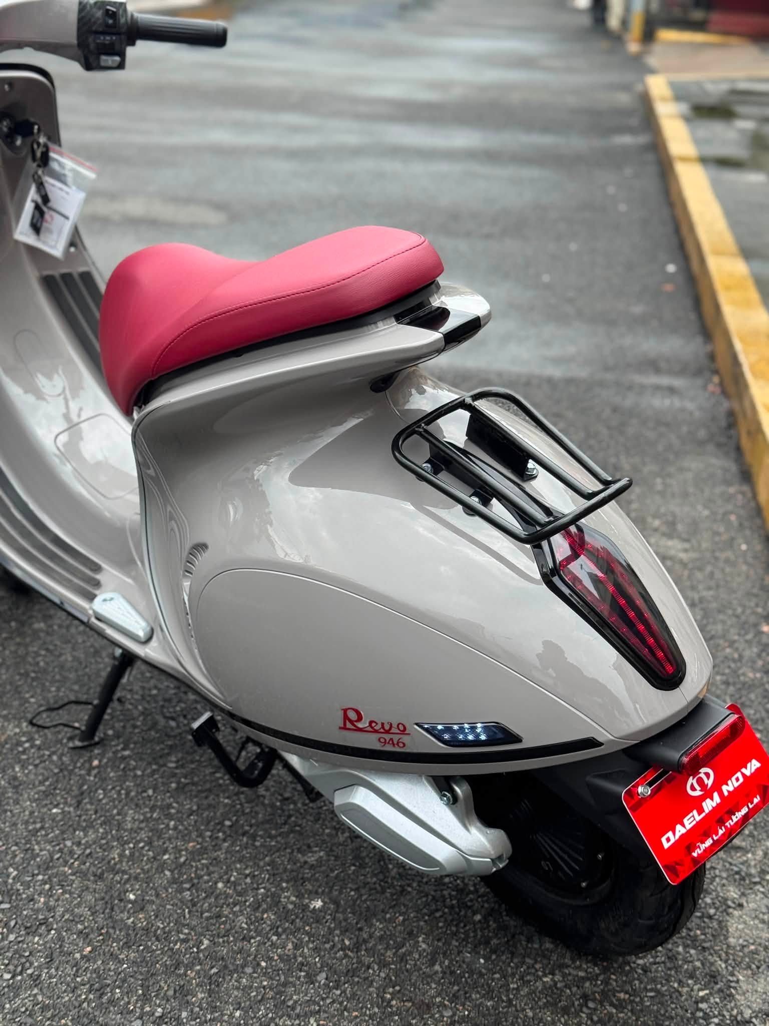 xe điện Revo 946
