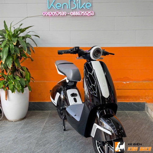 Siêu phẩm Xe điện Vespa Dior màu đen